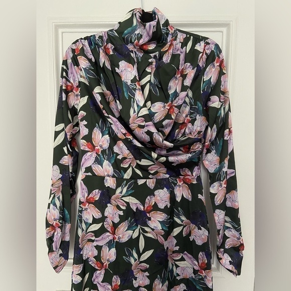 NWT Alexia Admor Satin Draped Mockneck Black Floral Formal Longsleeve Midi Dress - Picture 5 of 16